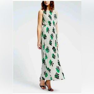 Banana Republic Pleated Maxi Dress With Black and Green Floral print. Size Small